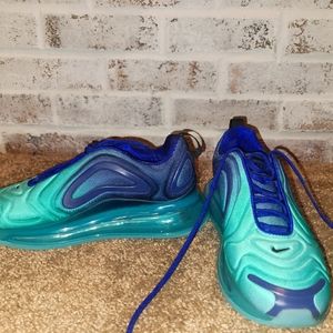 Women's nike air max 720